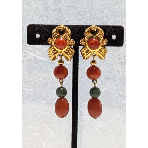 Faux Carnelian and Jade Set in Gold Tone - Picture 5 of 7